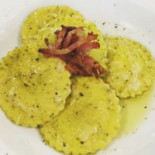 Gusto Tondo food