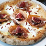 Gusto Tondo food