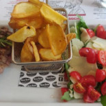 Gusto Tondo food