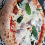 Gusto Tondo food