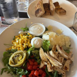 Gusto Tondo food