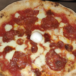 Metropizza Dalla Vecchia Zia Ada food