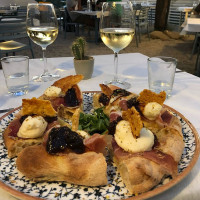 Metropizza Dalla Vecchia Zia Ada food