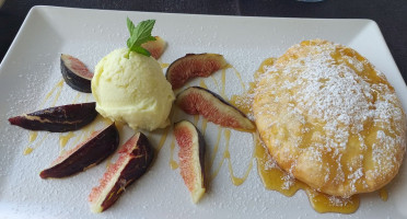 Bar Ristorante Pizzeria Via Mare food