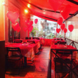 Trattoria Quartieri Spagnoli Di Ombra Gennaro À l'intérieur