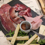 Maramao Pane E Vin Comida