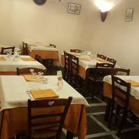 Osteria Del Tempo Perso inside