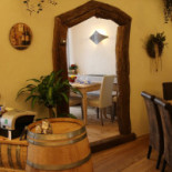 Osteria Pizzeria La Quercia inside