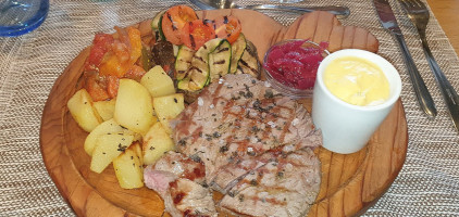 Osteria Pizzeria La Quercia Di Silvestro Michelangela food