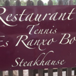 Degusteria Logo