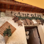 Pizzeria Capogiro Exterior