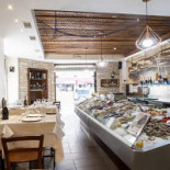 Fish E Wine Dentro