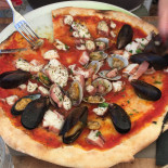 Lo Scoglio food