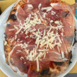 Giuma Pizza Cucina food
