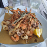 Follia Beach food
