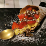 Follia Beach food