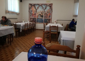 Pizzeria Da Cracco inside