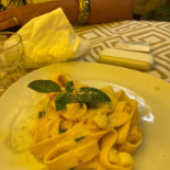 Hosteria Menelao food