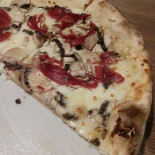 Pizzeria La Brace food