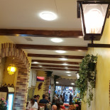Mazzini Pizzeria Dentro