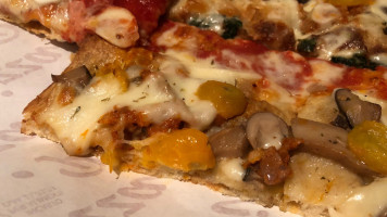 Madre Pizza food