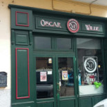 Oscar Wilde Irish Pub outside