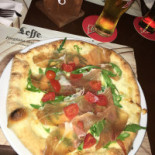Baba Pub Pizzeria Steakhouse Nourriture
