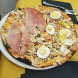 Pizza Trilussa Nourriture