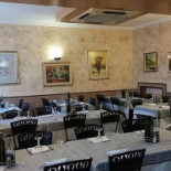 Trattoria Ponte À l'intérieur