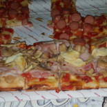 Ritrovo Margherita food