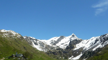 Rifugio Alpinistico Madonna Della Neve outside