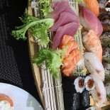 Sushi Liu Comida