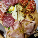 Le Caveau food