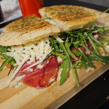 Le Caveau Comida