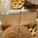 Io Eat&greet Nourriture