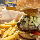 Io Eat&greet Nourriture