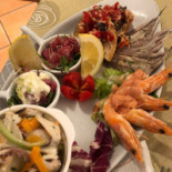 La Tana Degli Amici food
