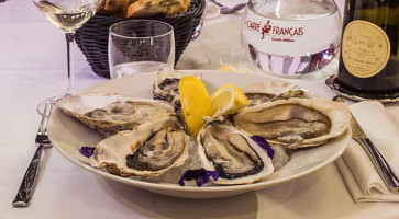 Le Carre Francais food