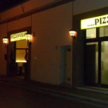Pizzopolis Pizza Extérieur