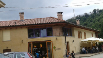 Gelapajo outside