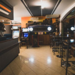On The Road Ristorante Bar Bruschetteria Dentro