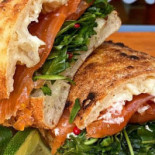 Farina Kitchen Comida