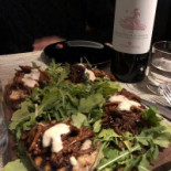 Wine Not? Nourriture