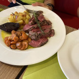 Vini Perlage Comida