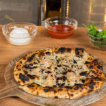 Pizza Club No Limits food