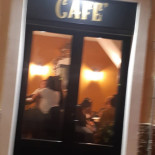 Cherie Creperie Cafe À l'intérieur
