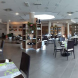 Trait D'union inside