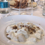 Trait D'union food