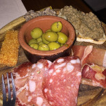 La Taverna Di Castruccio food
