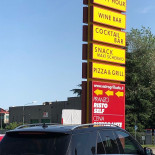 Extro Grill Cafe Extérieur
